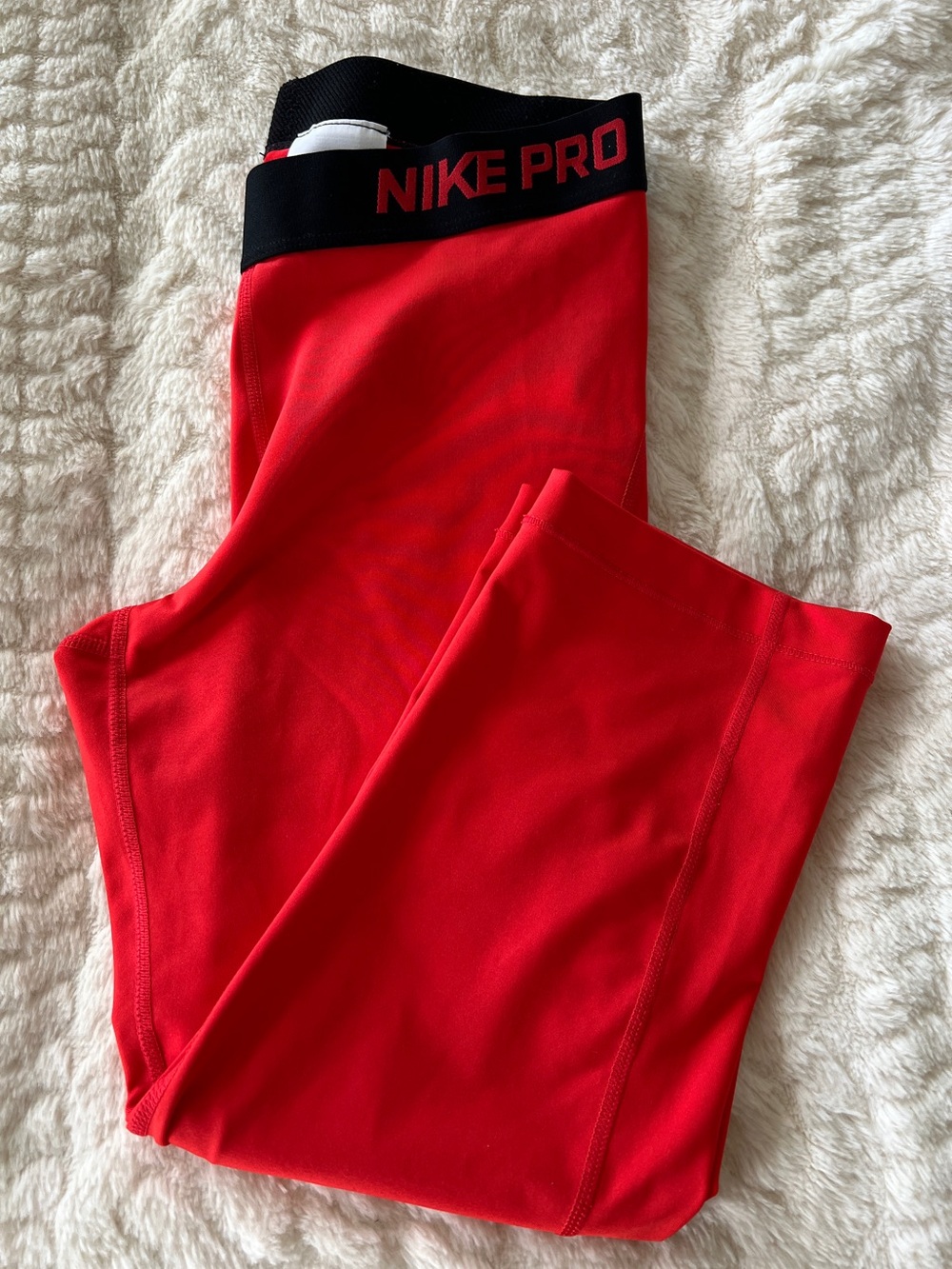 Nike Pro Women’s Cropped Leggings